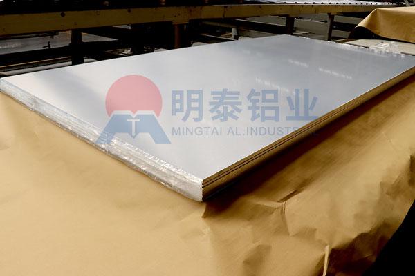 铝板厂家_星空娱乐app下载官方最新版本_1 系 / 3 系 / 5 系 / 6 系合金铝板直供